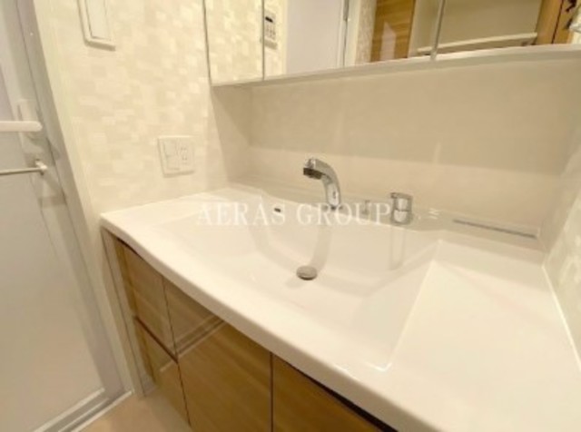 洗面設備　同仕様