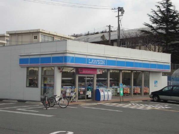 コンビニ　ローソン鳥取浜坂団地入口店（コンビニ）まで857m