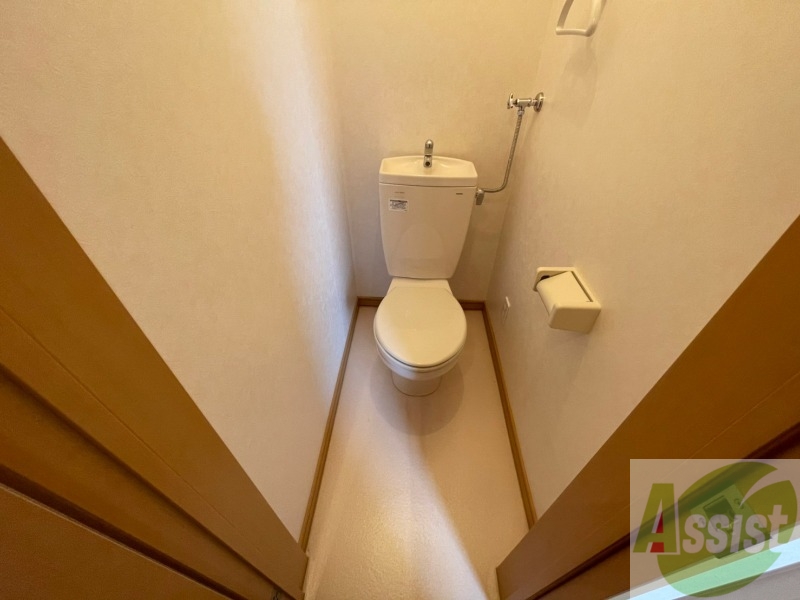 トイレ　こちらはトイレです。お手入れも楽ちんです！