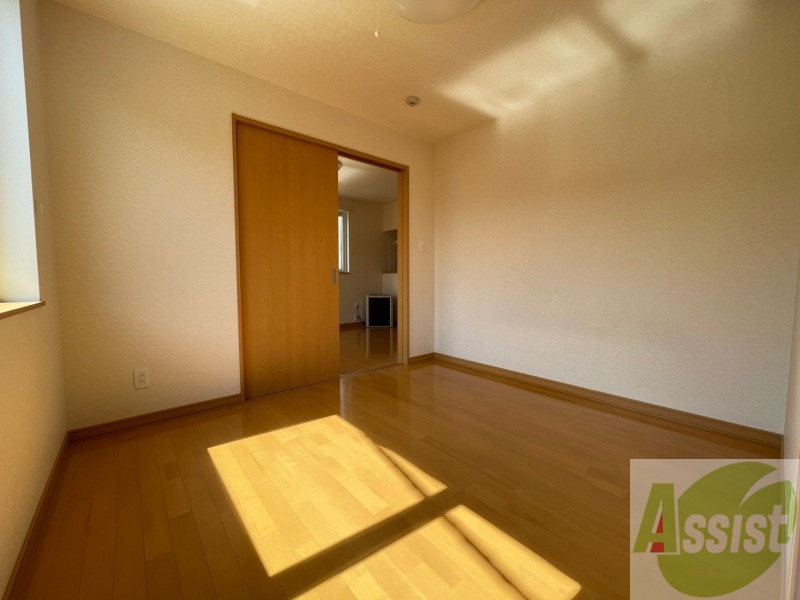 その他部屋・スペース　寝室を撮影しました。お昼寝したくなりますね。