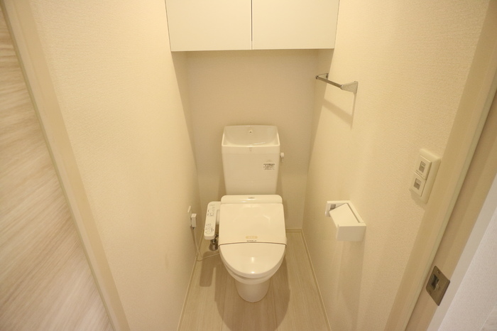 トイレ　温水洗浄暖房便座