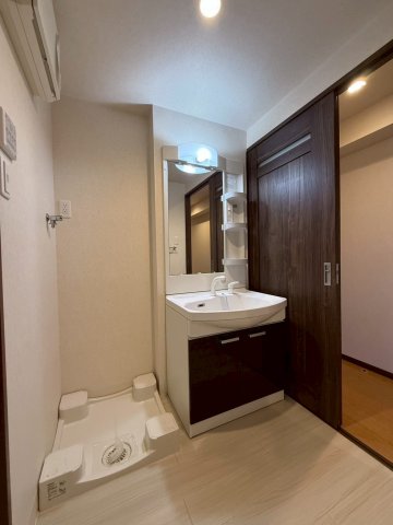 洗面設備　同シリーズ物件のモデルルームになります※現況優先