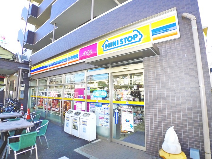 コンビニ　ミニストップ（コンビニ）まで457m