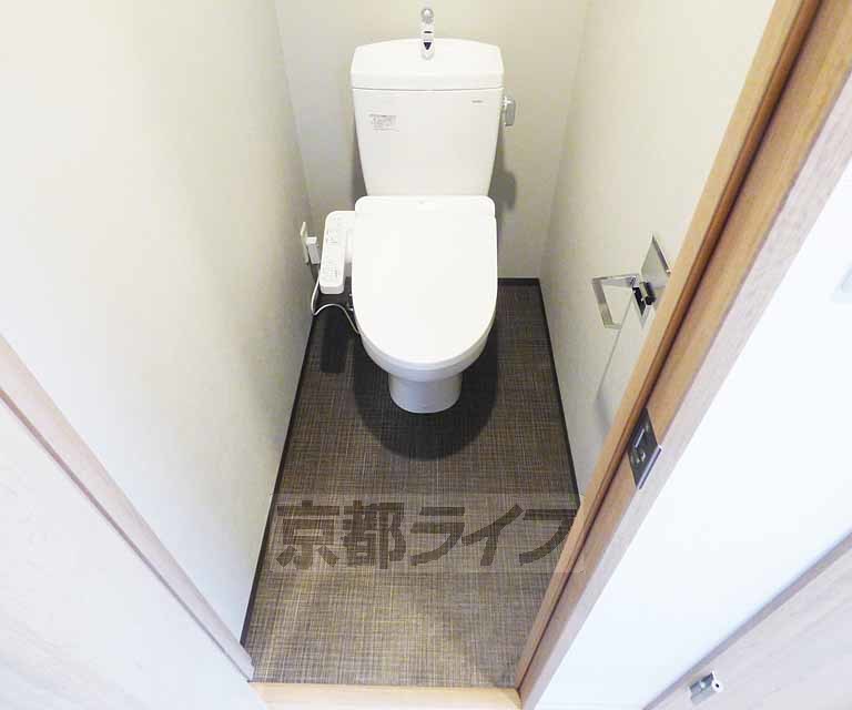 トイレ　ウォシュレット付きのトイレです。