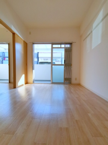 その他部屋・スペース　東向きで明るい洋室