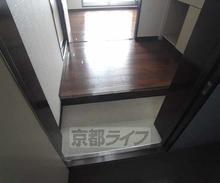 玄関　玄関部分です。