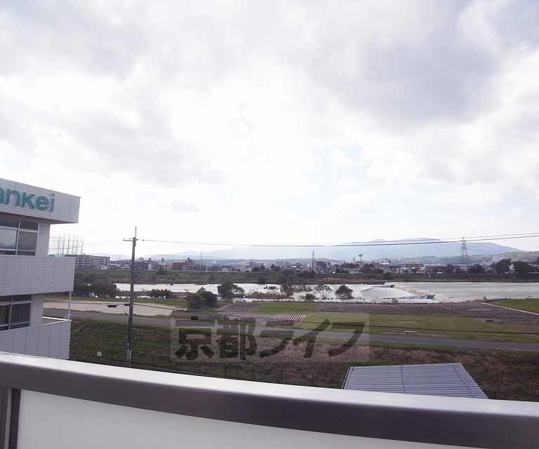 眺望　３０３号室からの室外風景です。