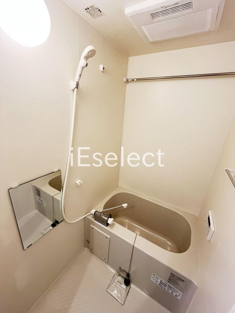 バス・シャワールーム　足が延ばせる一坪バス