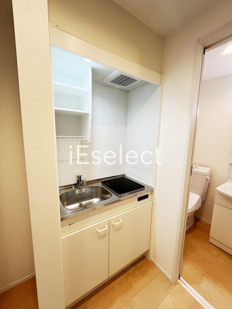 キッチン　IHコンロ付きのシステムキッチン