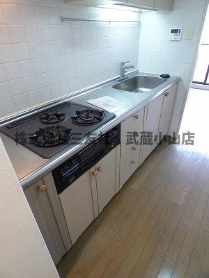 キッチン　※反転タイプの写真です。