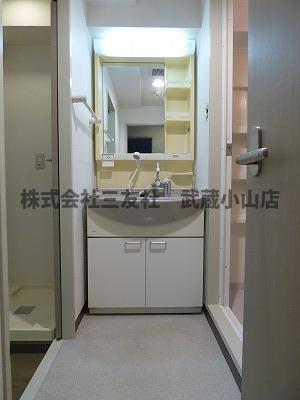 洗面設備　※反転タイプの写真です。