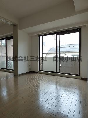 居室・リビング　※反転タイプの写真です。