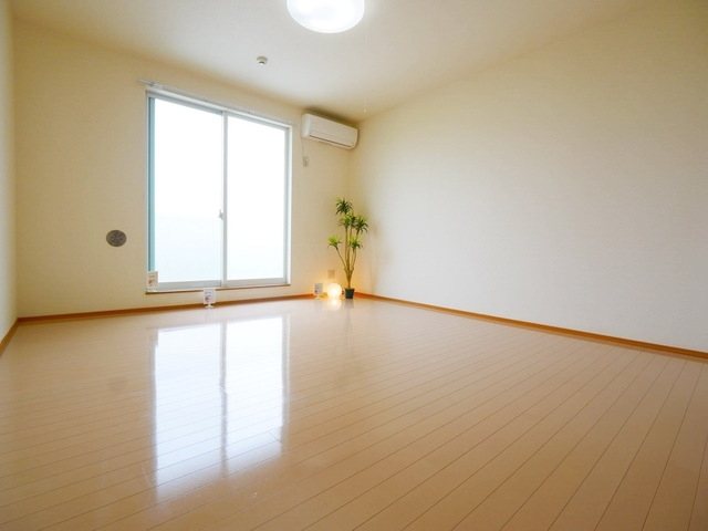居室・リビング　広々としたお部屋です。