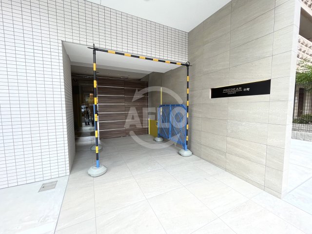 エントランス　プレディアコート本町　エントランス