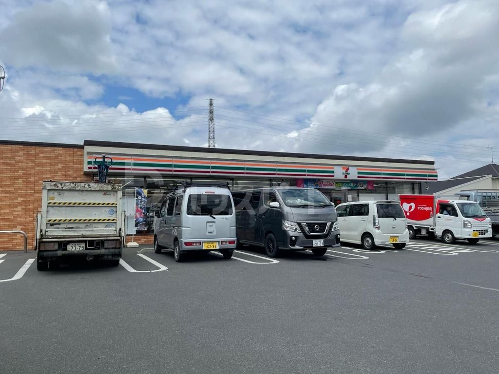 コンビニ　セブン-イレブン さいたま指扇東店（コンビニ）まで290m