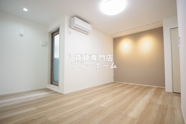 居室・リビング　10.3帖の広々としたリビング！