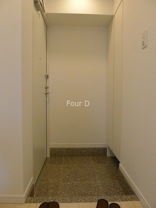 玄関　《見学予約受付中》設備充実分譲賃貸マンション！