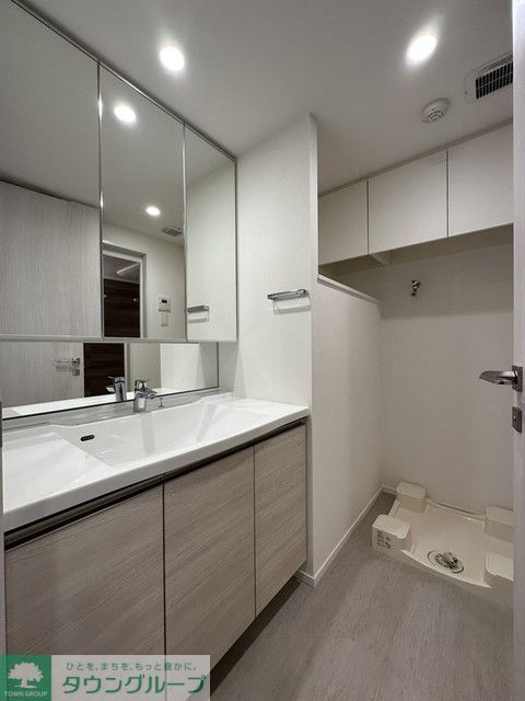 洗面設備　※写真は同タイプ住戸です。