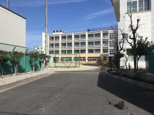小学校　名古屋市立ほのか小学校（小学校）まで693m