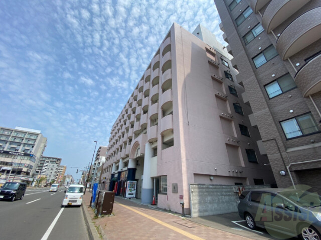 建物外観　札幌市北区北２０条西「メゾン・ド・グルー」