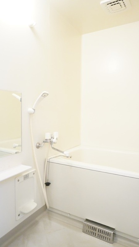 バス・シャワールーム　図面と現状に相違がある場合には現状を優先