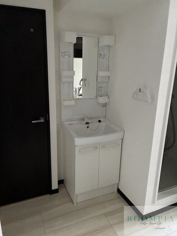 洗面設備　同タイプの別のお部屋です