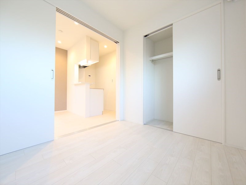 その他部屋・スペース　洋室3.7帖　クローゼット付（収納充実してます）　同仕様写真