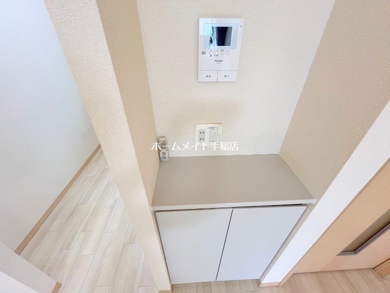 セキュリティ　モニター付きインターホンで安心です♪