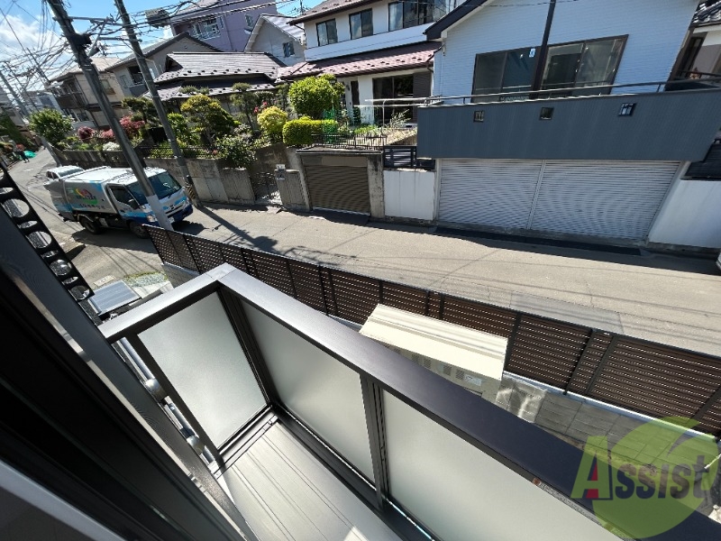 バルコニー　こちらバルコニーになります。洗濯物も干せます。