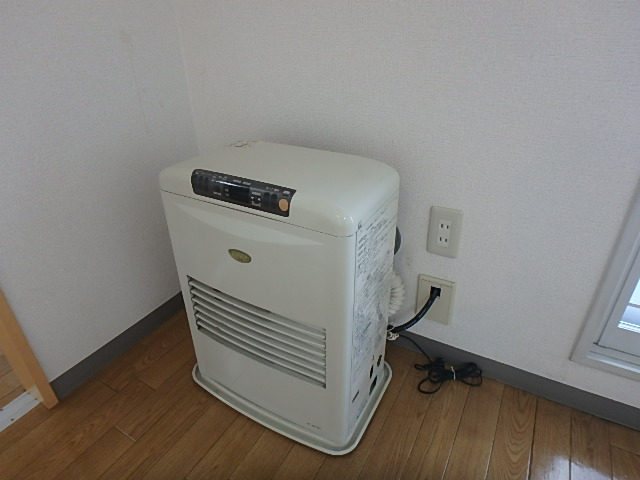 その他設備　灯油ＦＦストーブ