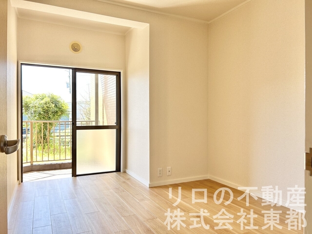 その他部屋・スペース　人気の南向きなので明るい日差しが入りますね♪