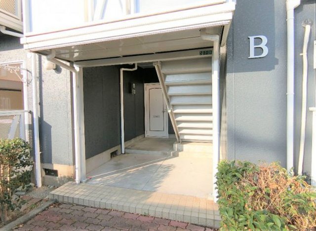 エントランス　建物の内部です