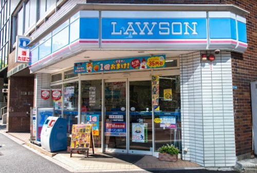 コンビニ　ローソン 御成門駅前店（コンビニ）まで527m