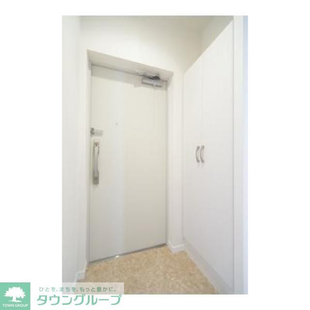 玄関　※写真は同タイプ住戸です。