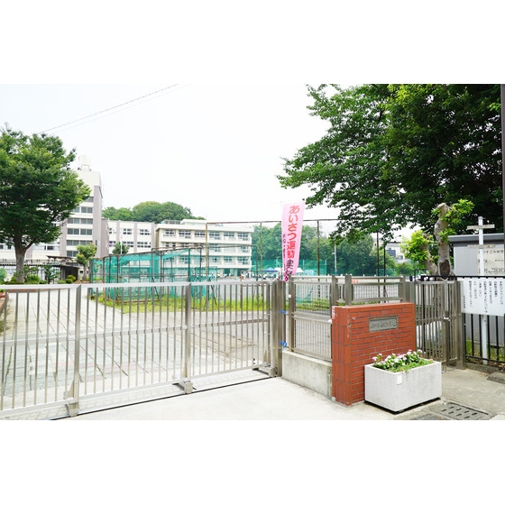 中学校　市立永田中学校（中学校）まで10m