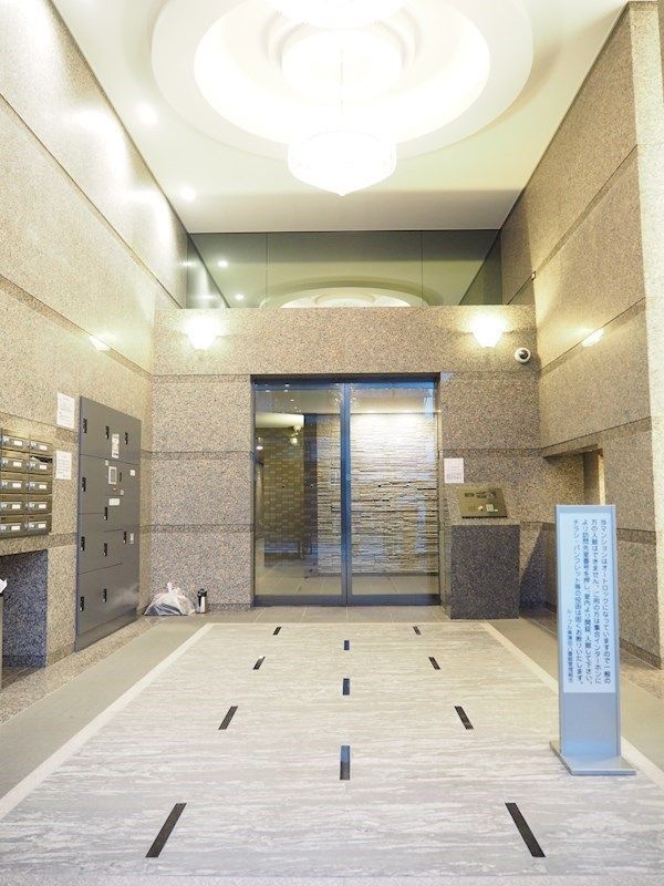エントランス　共用部分も大変綺麗★