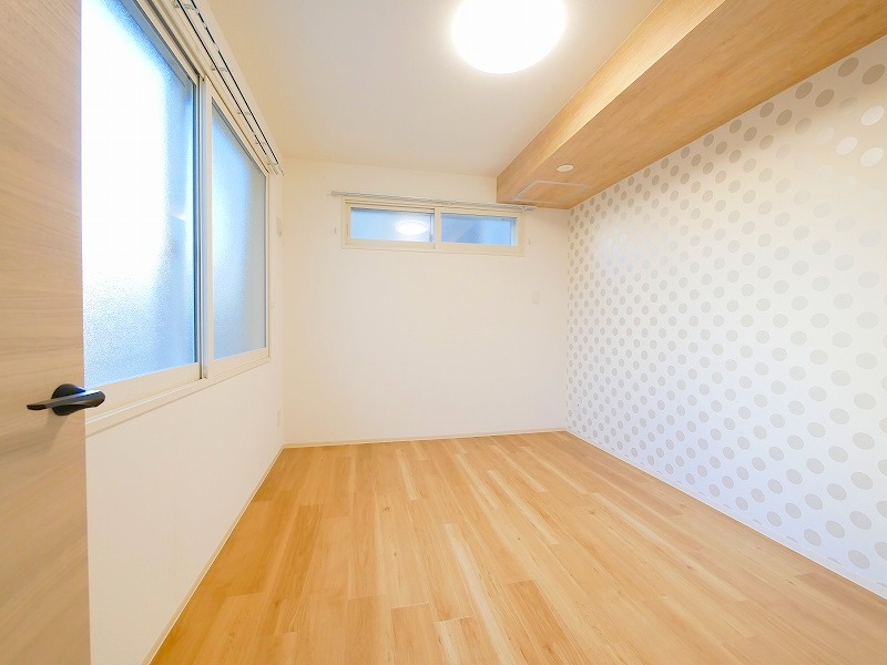 その他部屋・スペース　※別号室参考写真（反転）