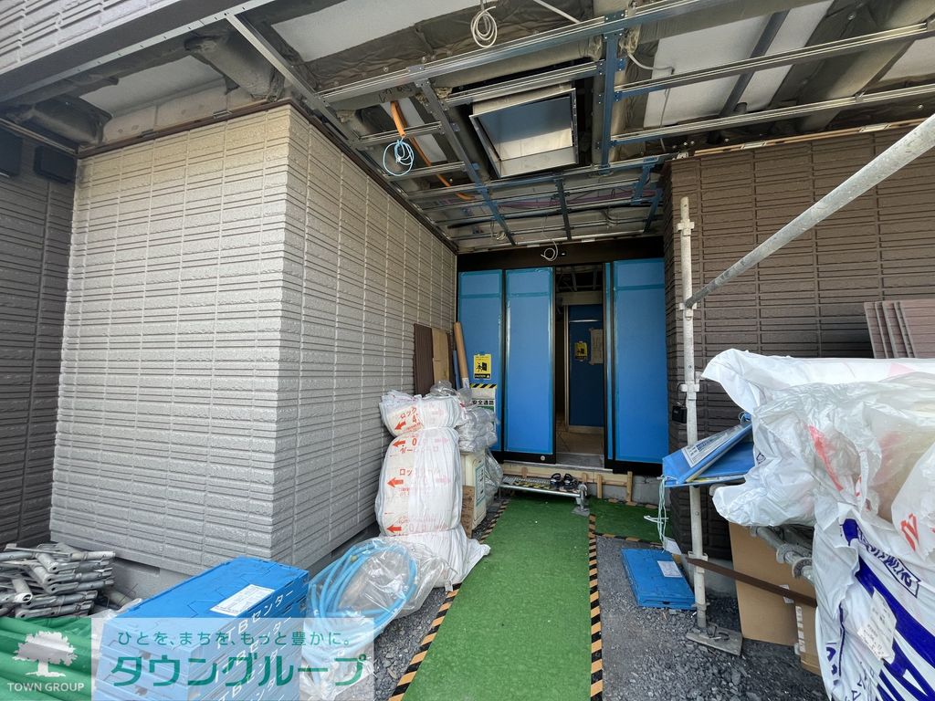 エントランス　駐車場
