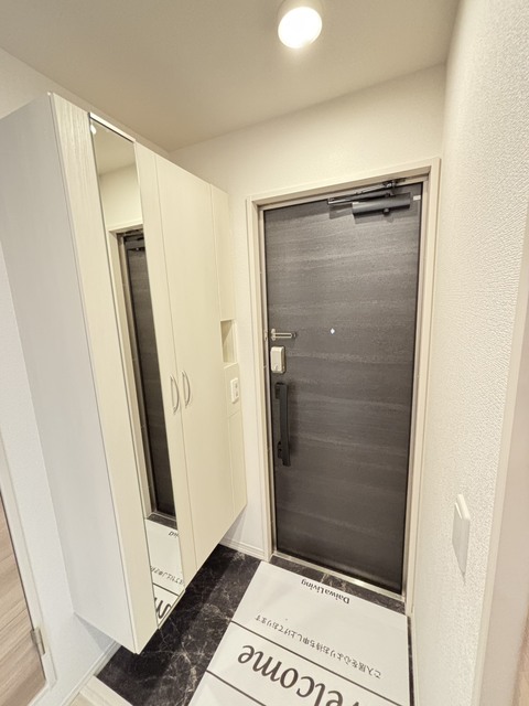 玄関　別部屋参考写真です