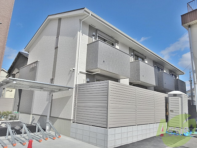 建物外観　池田市空港「スランジバー」