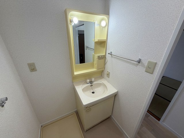 洗面設備　コンパクトで使いやすい洗面所