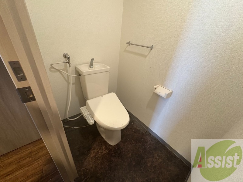 トイレ　トイレです。ウォシュレット付を探している方、おすすめです。