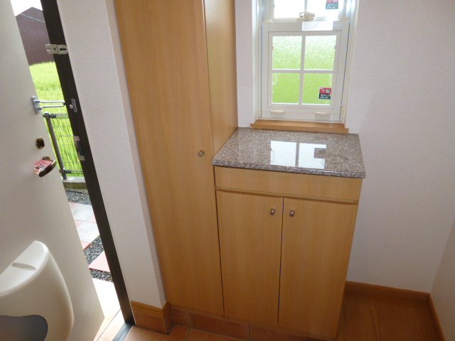 収納　シューズボックス