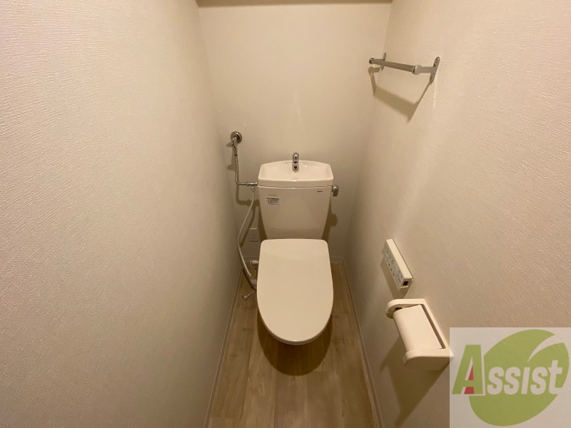 トイレ　トイレです。ウォシュレット付を探している方、おすすめです。