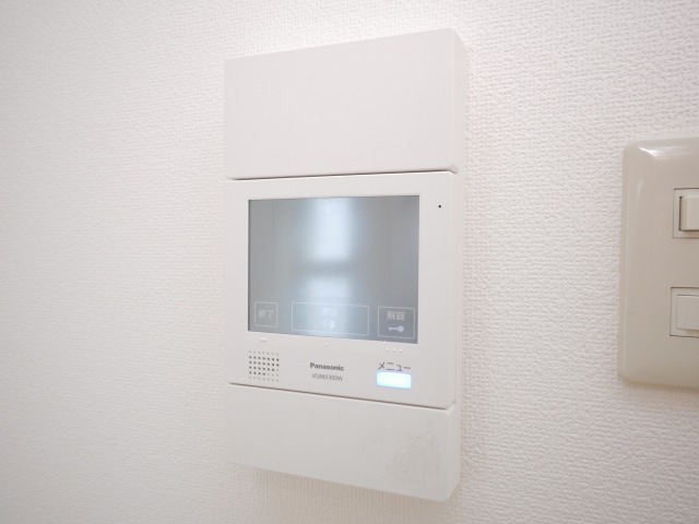 セキュリティ　防犯面に配慮したＴＶモニターホン付きです！