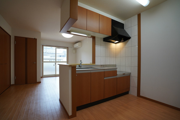 キッチン　同じ建物の別なお部屋