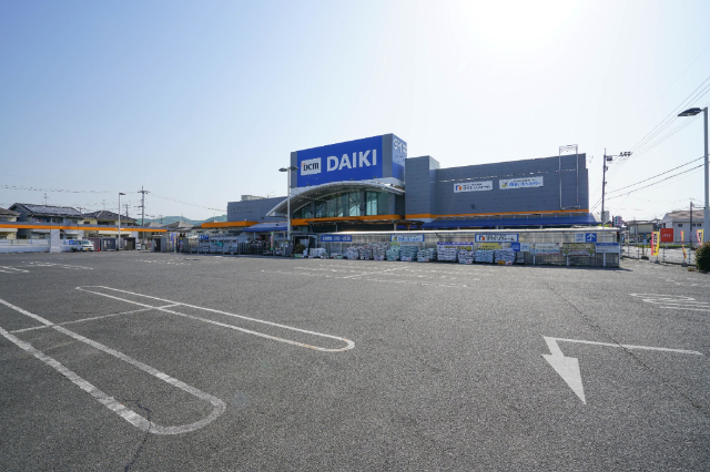 ホームセンター　ＤＣＭ西大寺店（ホームセンター）まで2833m