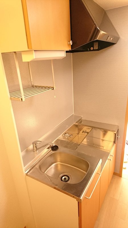 キッチン　★収納充実で調理器具等すっきり片付きます