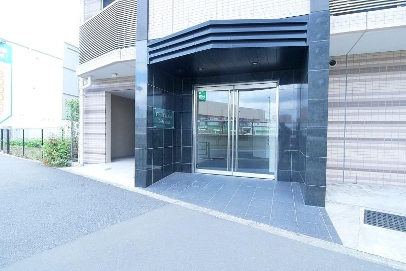 エントランス　エントランス