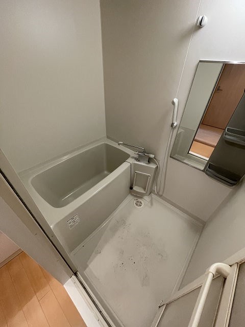 バス・シャワールーム　お風呂です